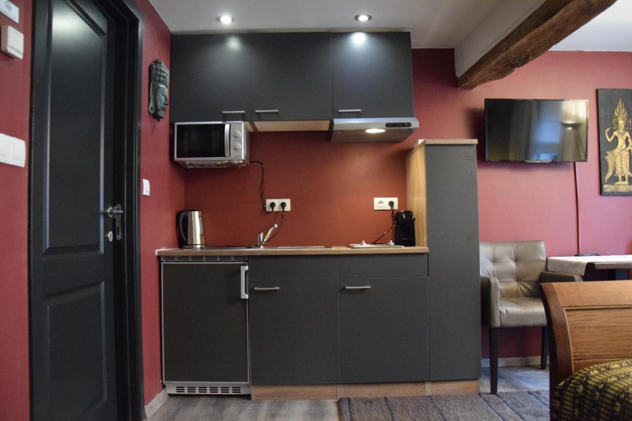 Studio Frodo En Zazou Maaseik Bagian luar foto