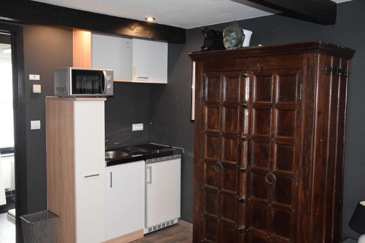 Studio Frodo En Zazou Maaseik Bagian luar foto